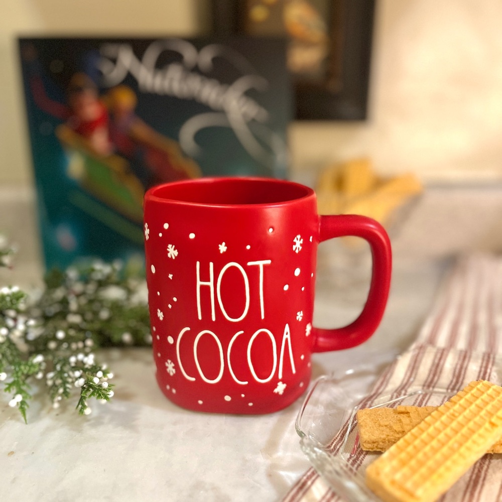 Rae Dunn “Hot Cocoa” Coffee Cup 16 oz Two-sided Cranberry Red Gingerbread Man